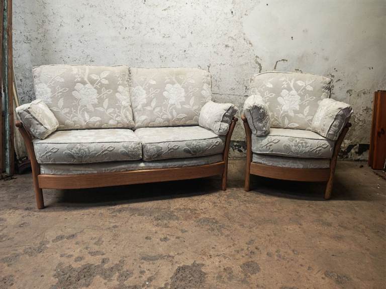 Ercol Renaissance 2 seater sofa and a single seater. 