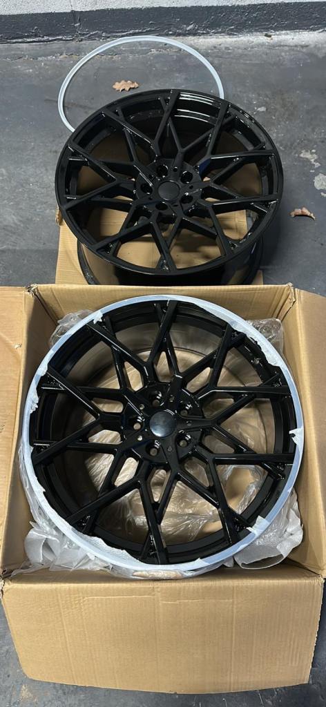 Gloss Black 20” Multi spoke y alloys Brand New