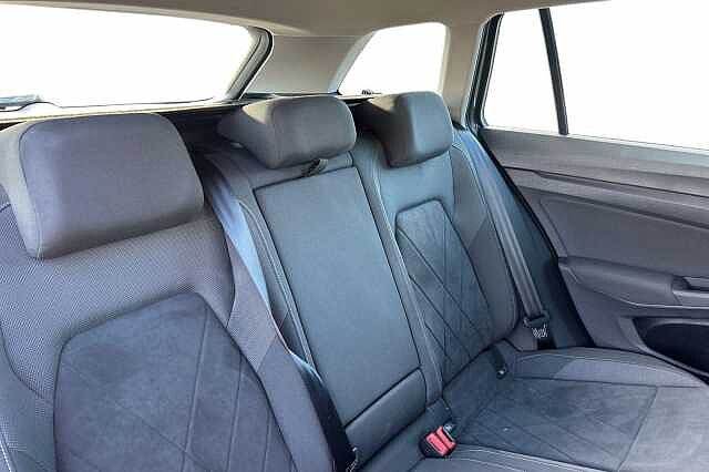 2022 Volkswagen Golf 1.5 eTSI 150 Style 5dr DSG Estate Petrol Automatic