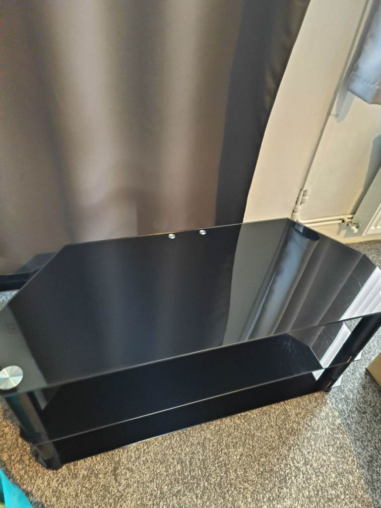 Black glass TV unit (FREE)