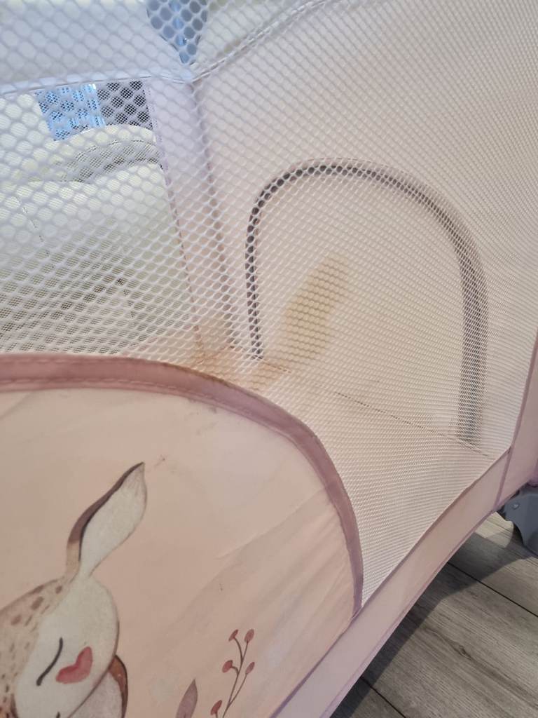 Travel cot for baby/toddler