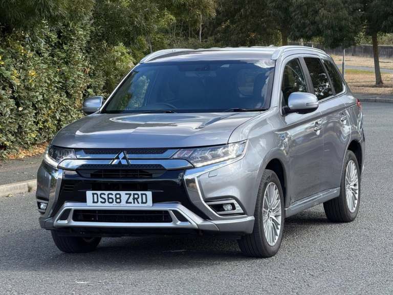 2018 Mitsubishi Outlander 2.4h TwinMotor 13.8kWh 4h CVT 4WD Euro 6 (s/s) 5dr ESTATE Petrol/Electr...