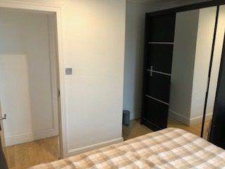 2 bed flat to rent for two professional people in E15 off Romford Road 