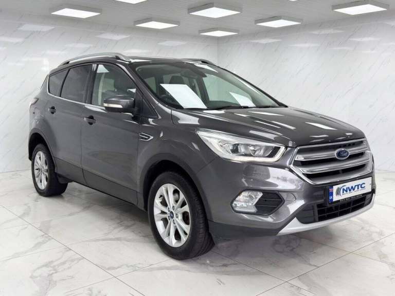 2018 Ford Kuga 1.5 TDCi Titanium SUV 5dr Diesel Manual Euro 6 (s/s) (120 ps) 2 FORMER OWNE HATCHB...