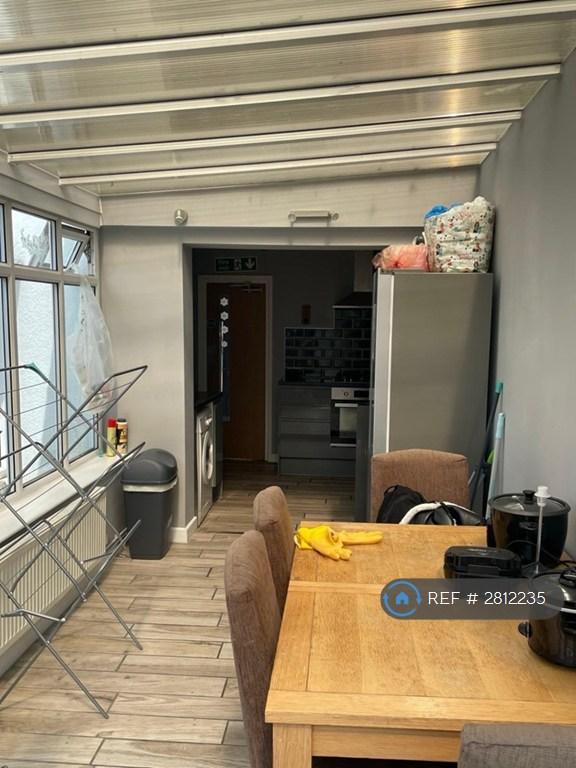 5 bedroom house in Exmoor Close, Chelmsford, CM1 (5 bed) (#2812235)