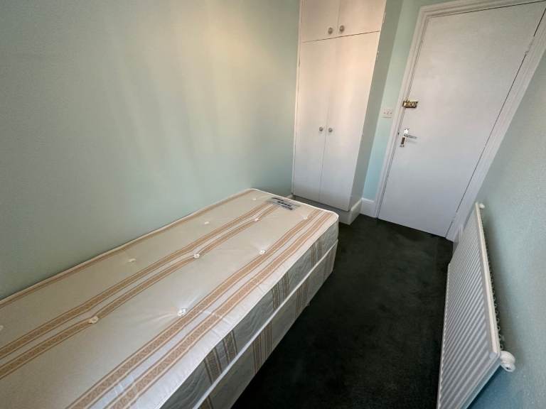 Double room in cheap price with 50£ discount 