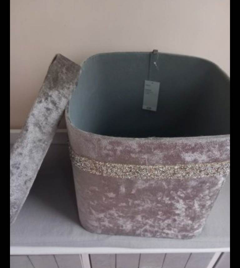 Cube storage box - grey velvet & diamanté 