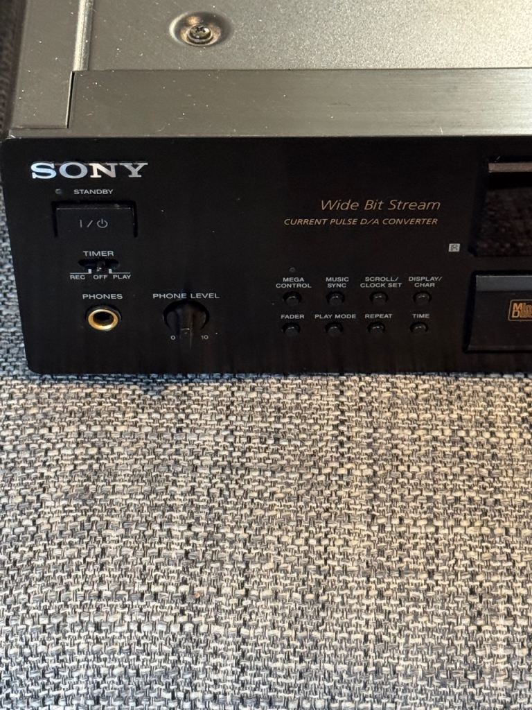 Sony MDS-JB920 Minidisc Player and Creek CAS 4040 Quality Amplifier
