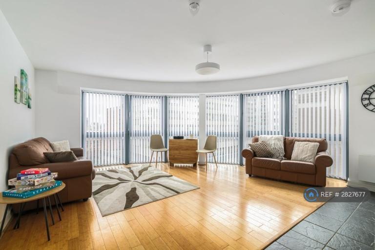 1 bedroom flat in Islington Gates, Birmingham, B3 (1 bed) (#2827677)