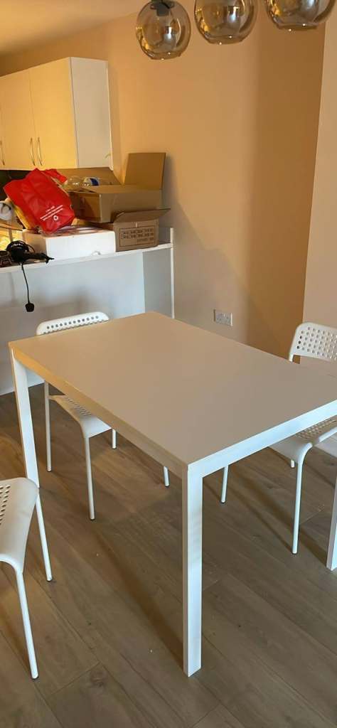 free ikea extendable table 