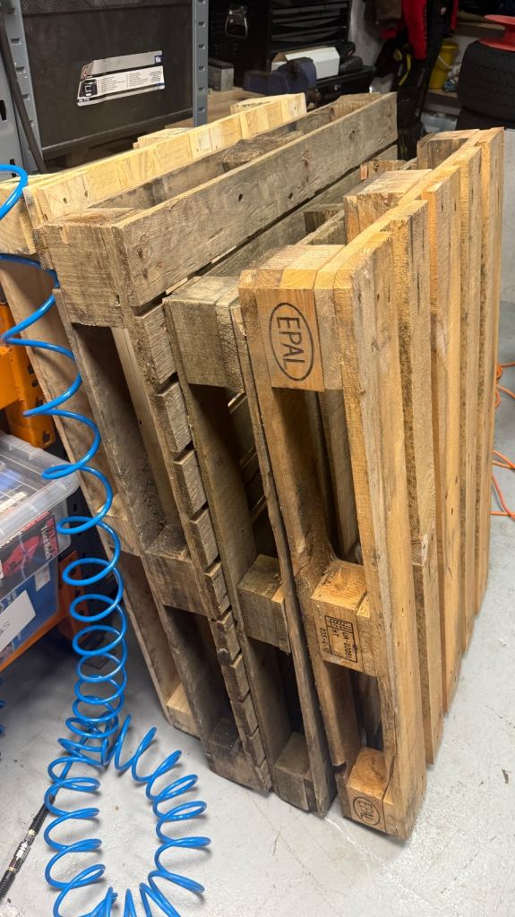 Free pallets for collection 