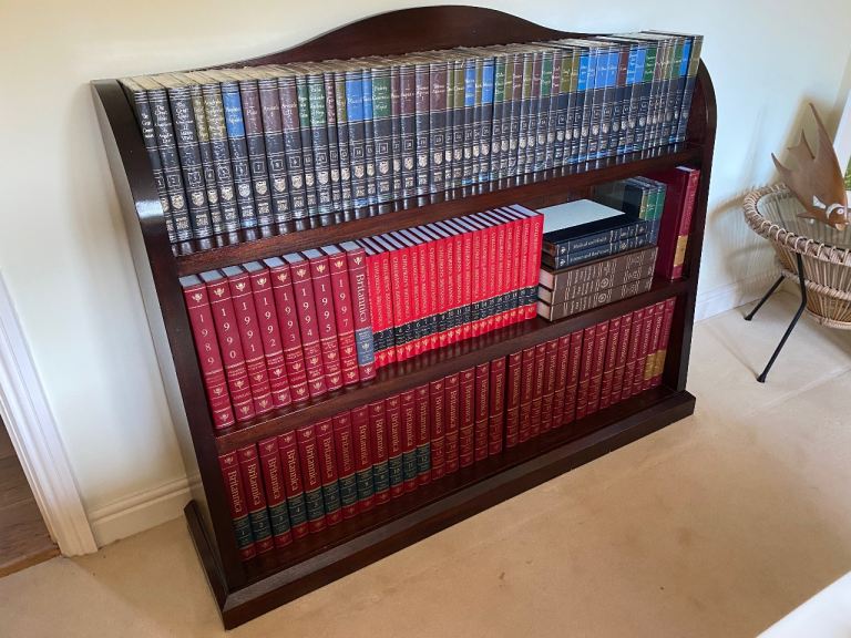 Full Set of 1990s Encyclopaedia Britannica with Bespoke Mahogany Bookcase - Can Deliver Locally