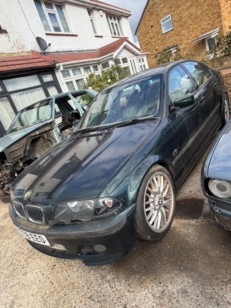 BMW 3 Series E46 Saloon 330i breaking parts