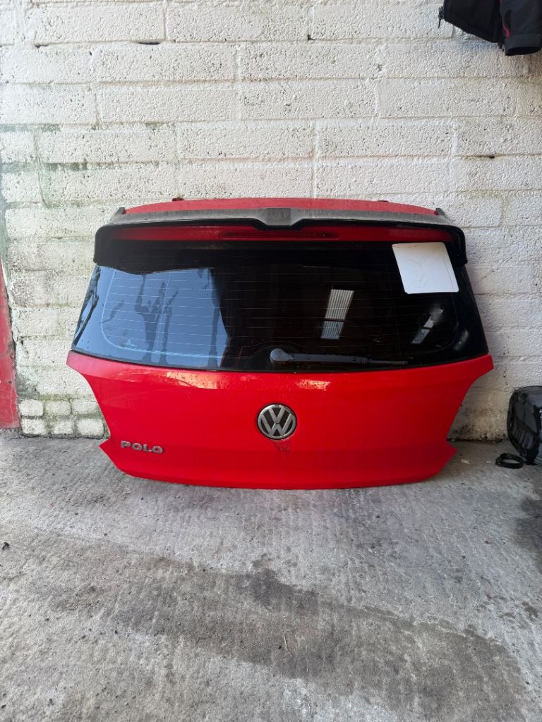 Vw polo Bootlid and bumper 2010 - 2017 