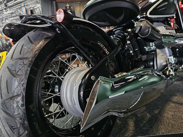 2021 BMW R 18 BOBBER 4,000 MILE'S 