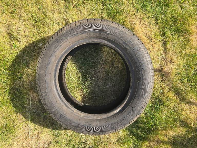 1 x Pirelli P6000 185/60/14  Tire