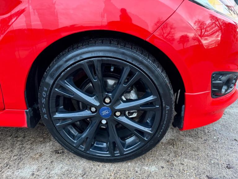 2015 Ford Fiesta 1.0 EcoBoost 140 Zetec S Red 3dr HATCHBACK PETROL Manual