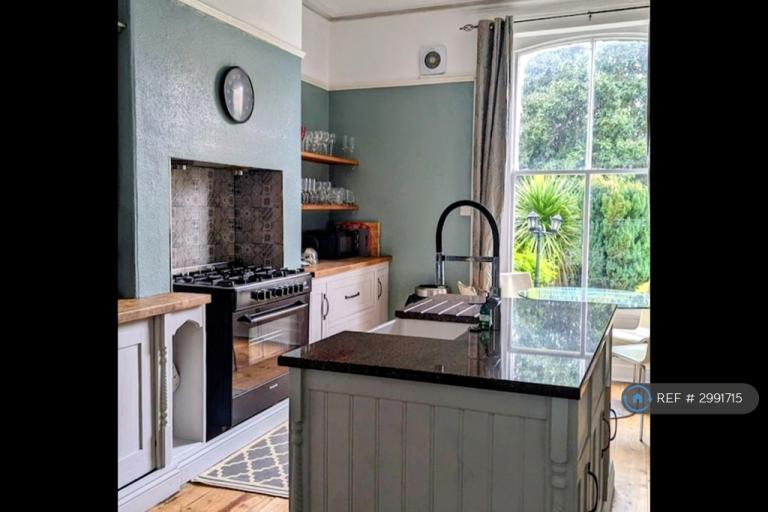 4 bedroom house in Victoria Road, Leeds, LS6 (4 bed) (#2991715)