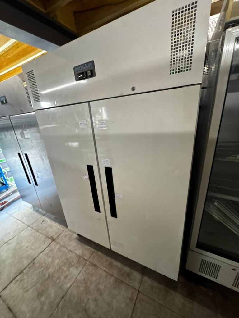 Polar Commercial Double Door Fridge – Good Condition