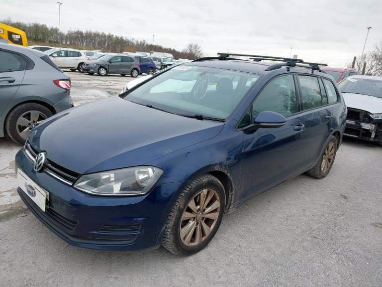 Breaking VW Golf MK7 2013 5 Door 1.6 TDI CLHA 6 Speed MWW Blue