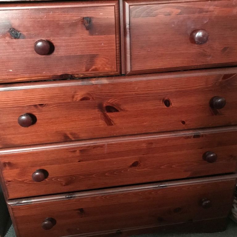 Mahogany style Chest of drawers 