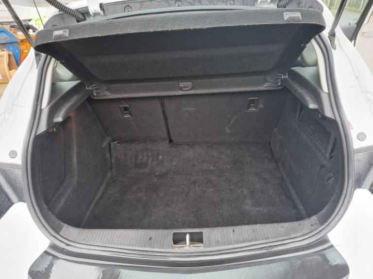 2012 Vauxhall Astra 1.6i 16V Active 5dr HATCHBACK Petrol Manual