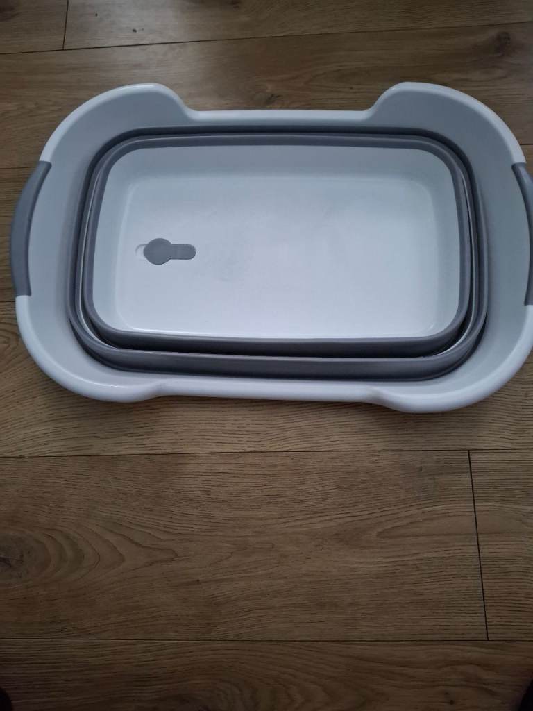 Brand new collapsible dog bath