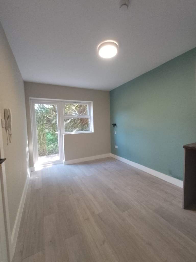 HMO Studio Flat – Surrey Area - TW15 1UF – DSS Welcome (35+)