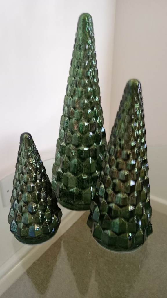 Set of 3 Green Decorative Cone Ornaments – As Good As New