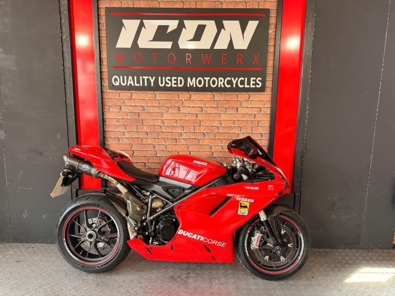 2011 Ducati 1198 LOW MILAGE CLEAN EXAMPLE