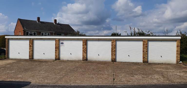 Garages to rent: St Austell Close (Opp House 15) SO50 6GQ - NEW DOORS FITTED