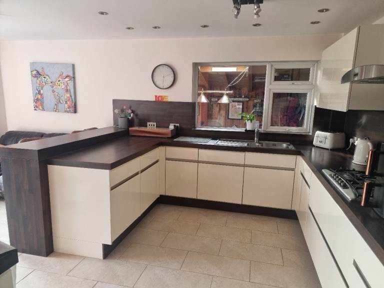 Used Pronorm Primeline high gloss kitchen 