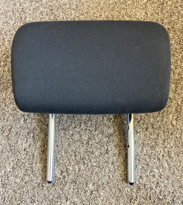 Headrest For VW Golf TSI 2012