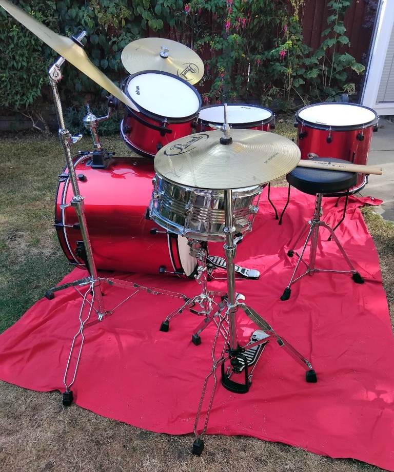 DRUM KIT 8 Piece plus accessories