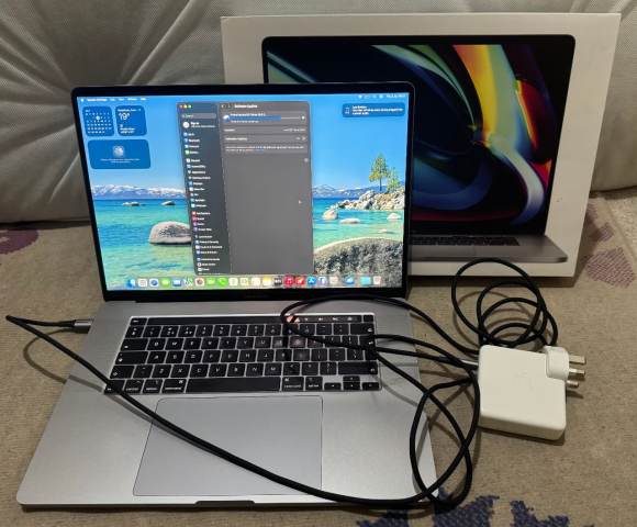Apple MacBook Pro 16