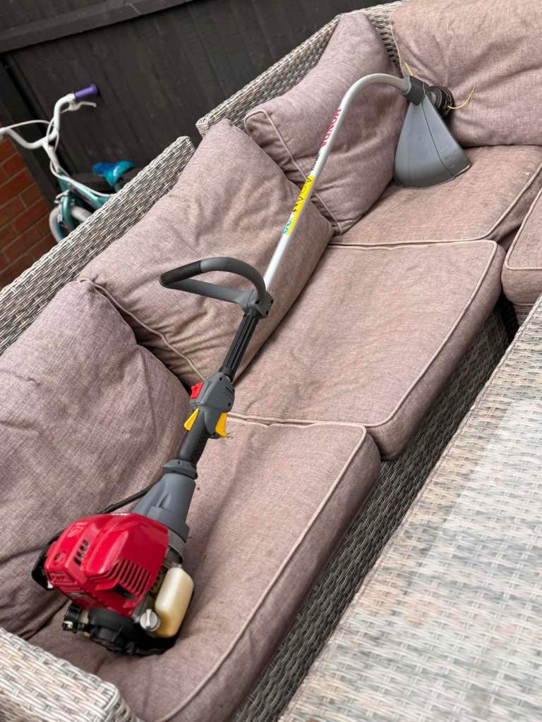 Honda petrol strimmer 