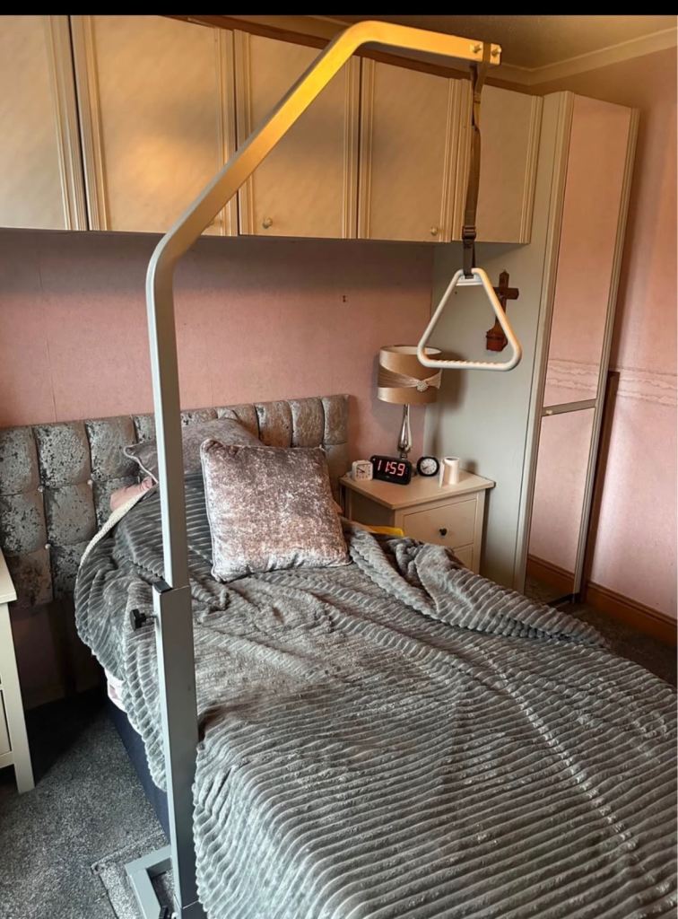 Lifting Pole / Patient Helper 