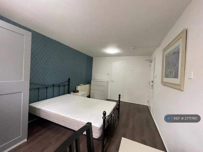 3 bedroom house in Keith Court, Glasgow, G11 (3 bed) (#2771780)