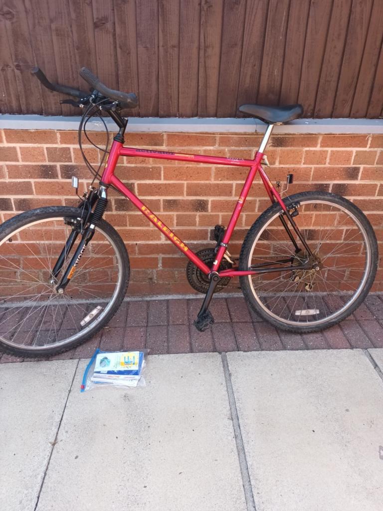 Raleigh Mountain Bike – Red, Good Condition