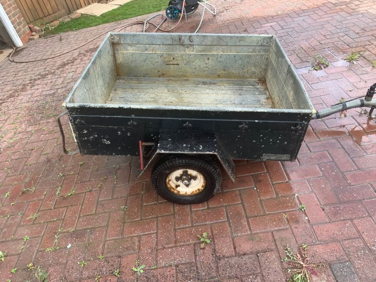 Car trailer
