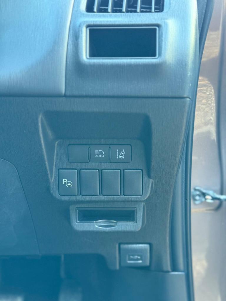 2019 Toyota Prius+ 1.8 VVT-h Excel CVT Euro 6 (s/s) 5dr MPV PETROL/ELECTRIC Automatic