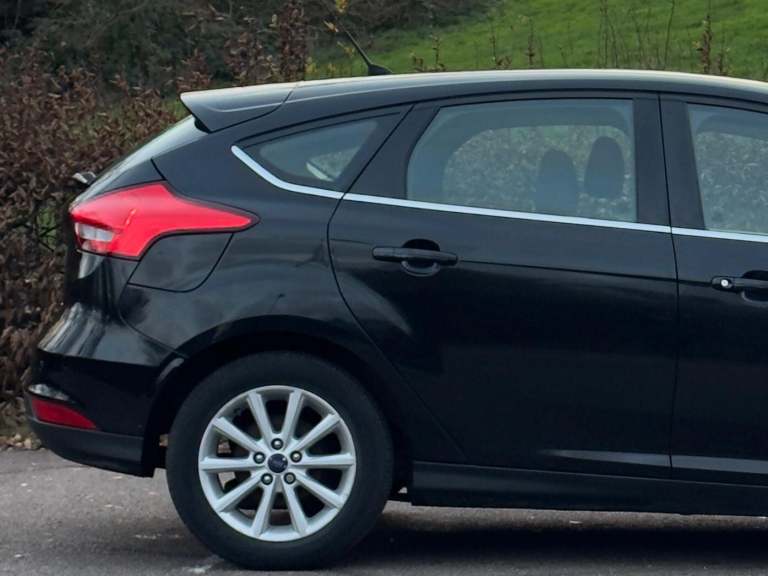 2015 Ford Focus 1.0T EcoBoost Titanium Euro 6 (s/s) 5dr HATCHBACK Petrol Manual