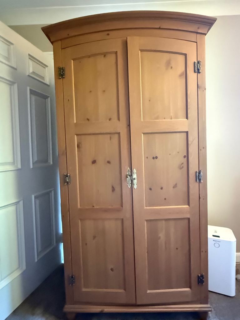 Pine Wardrobe with Shelving and Hanging Rail – Good Condition