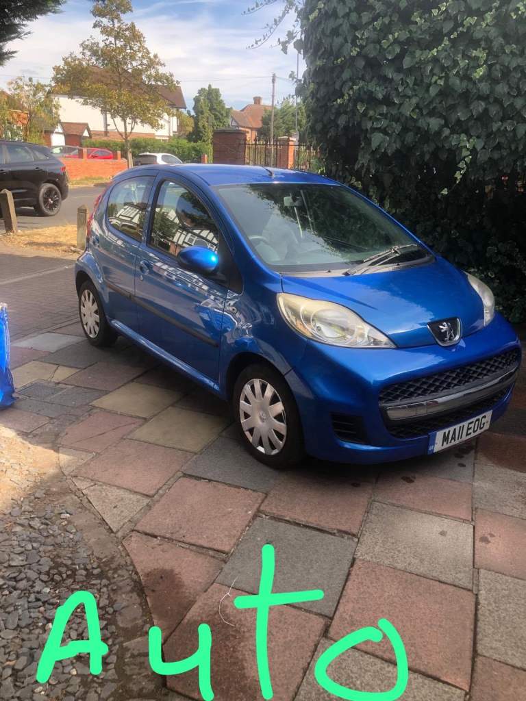 Peugeot 107 AUTOMATIC,Apple play,new mot,service history,camera,nav,hands free