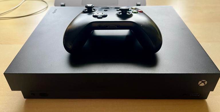 Xbox One X – True 4K Console – Great Condition – Full Setup £110