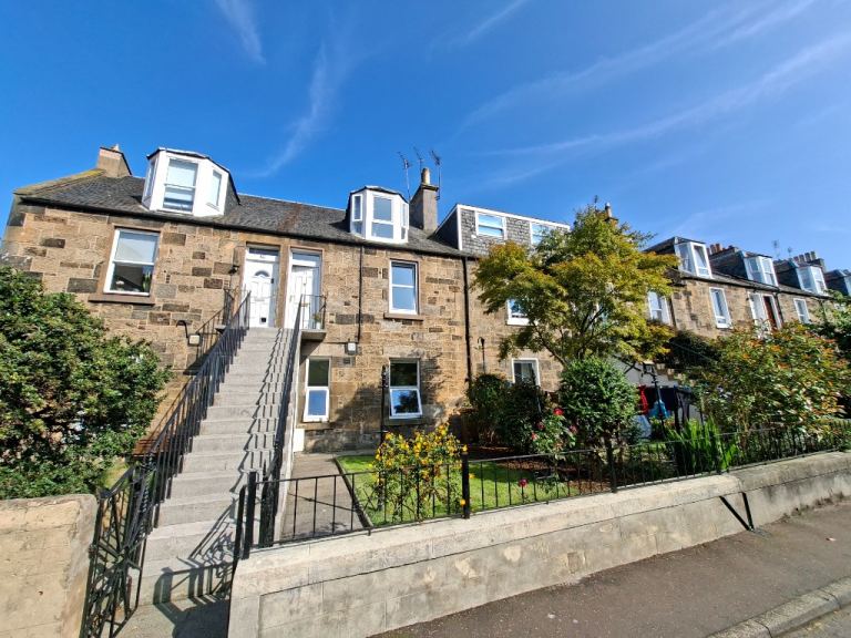 2 bedroom house in Lady Menzies Place, Abbeyhill, Edinburgh, EH7 5BA