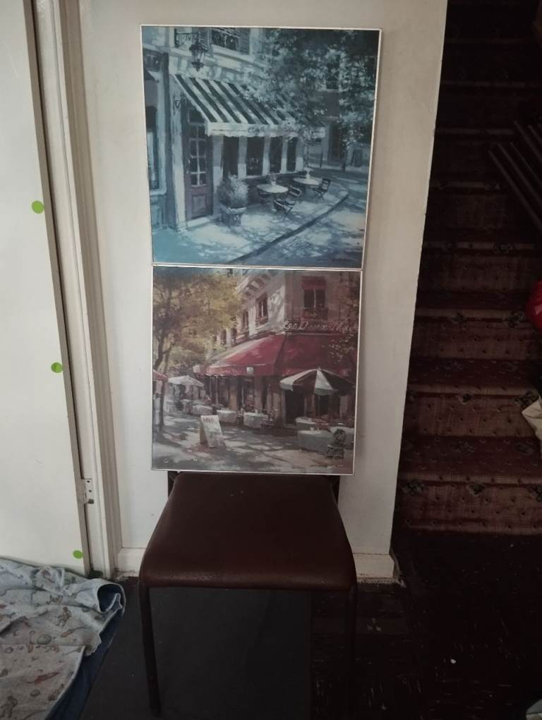 2 X PICTURE FRAMES