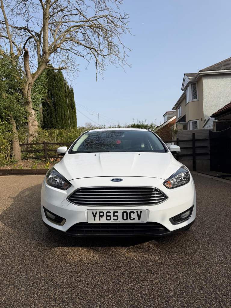 Low mileage reliable Ford focus 