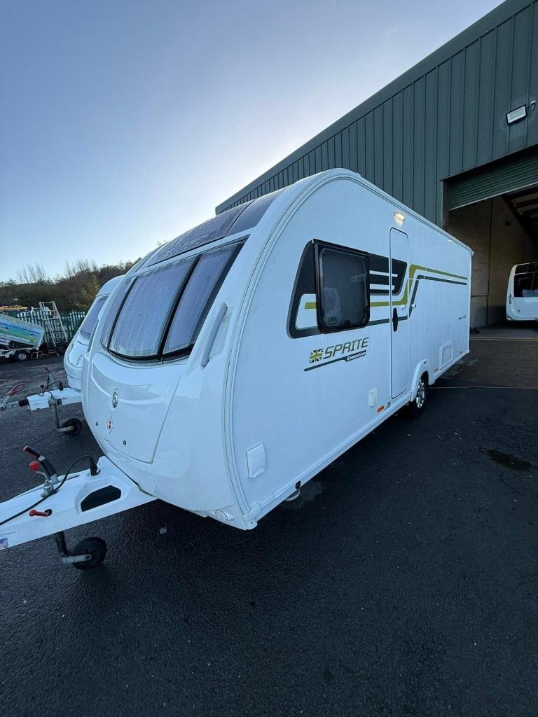 2016 SWIFT SPRITE EXECUTIVE MAJOR 4SB - 4 BERTH CARAVAN