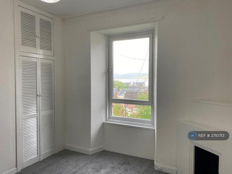 1 bedroom flat in The Terrace, Port Bannatyne, Isle Of Bute, PA20 (1 bed) (#2710713)